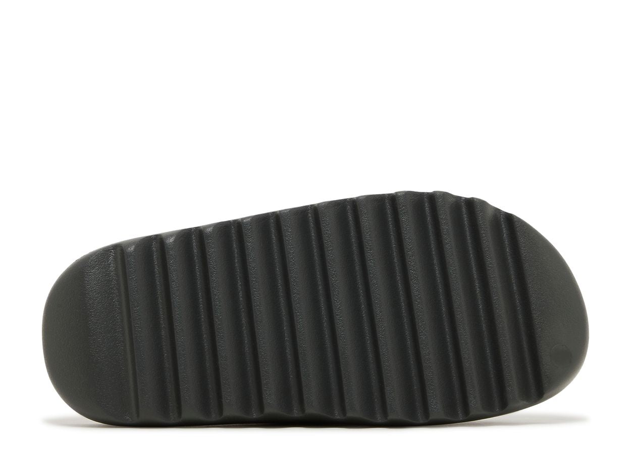 YEEZY SLIDES 'DARK ONYX'